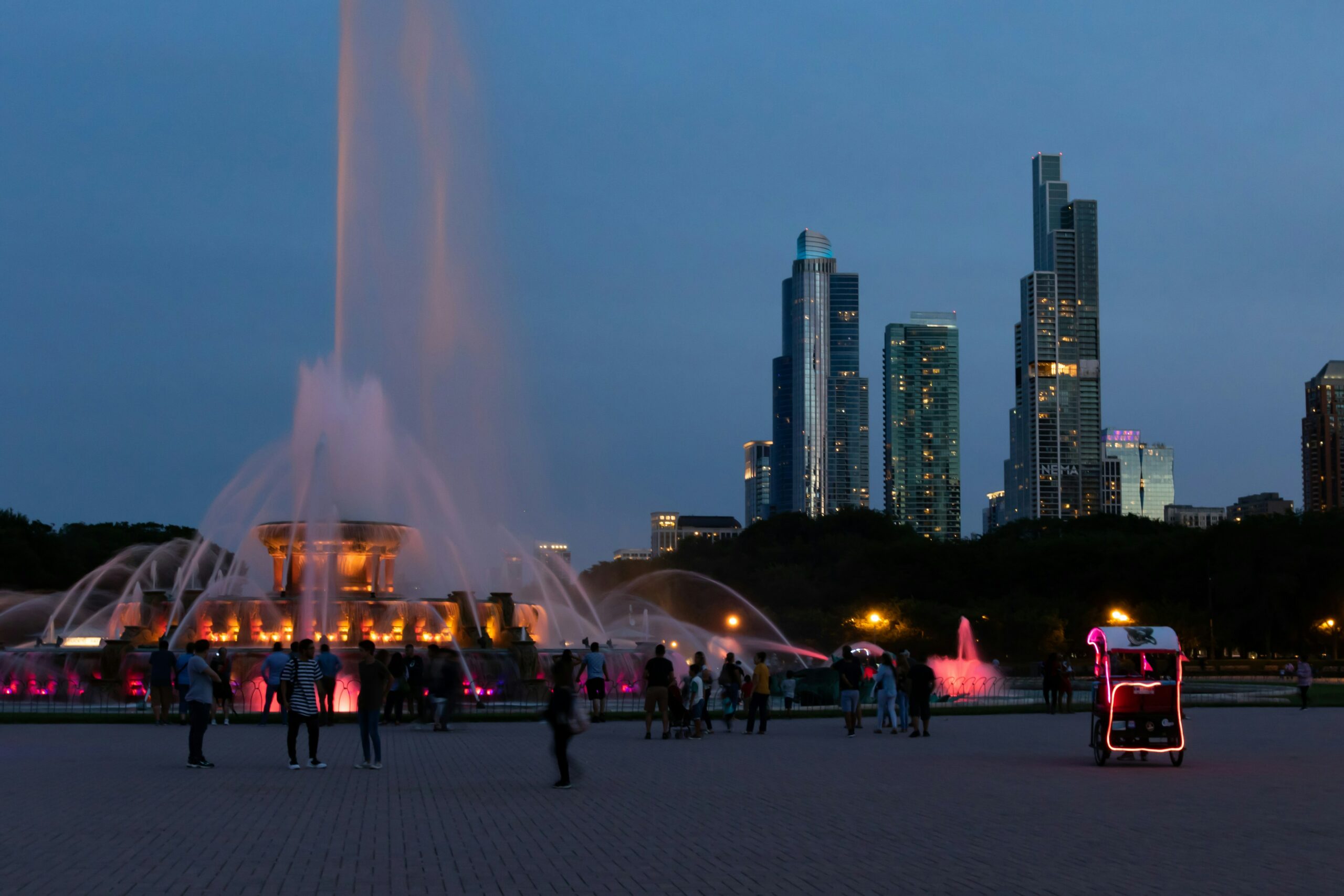 cHICAGO FOUNTAIN AT DUSK